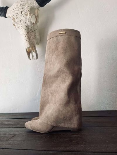 Marquiiz Støvler med kilehæl 9623 taupe