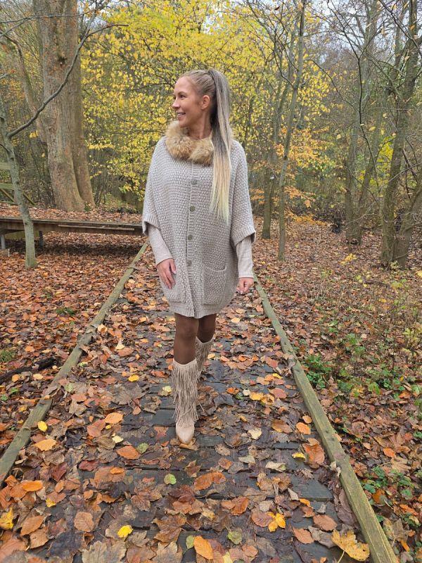 By Baunbaek poncho cardigan med vaskebjørns pelskant 30753 taupe