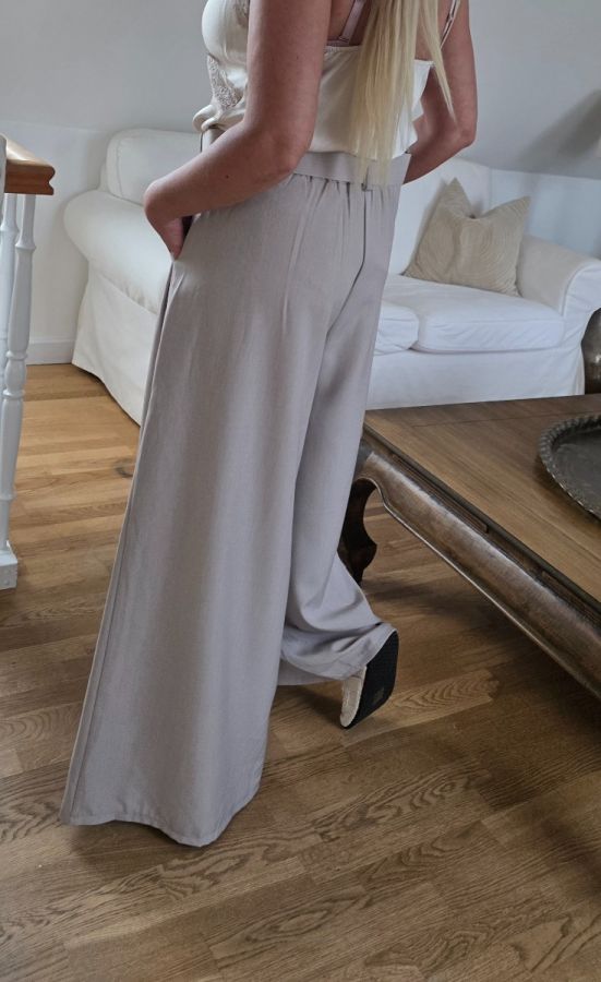 Amy&Clo wide legs bukser med bælte 90426 beige