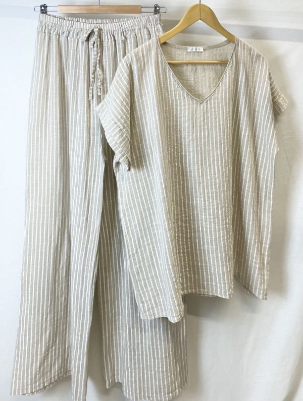 Catherine style stribet bomulds sæt 077 beige