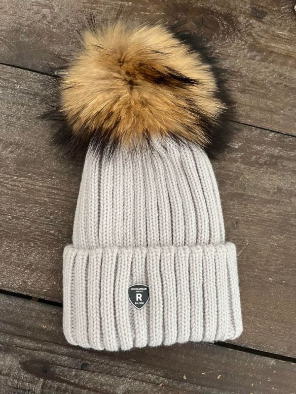 Rock and Blue Pom Pom Hat Light Grey/natur ægte pels kvinde