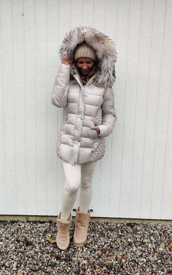 Rock and blue Beam mid Grey Sand vinterjakke med Hvid pels