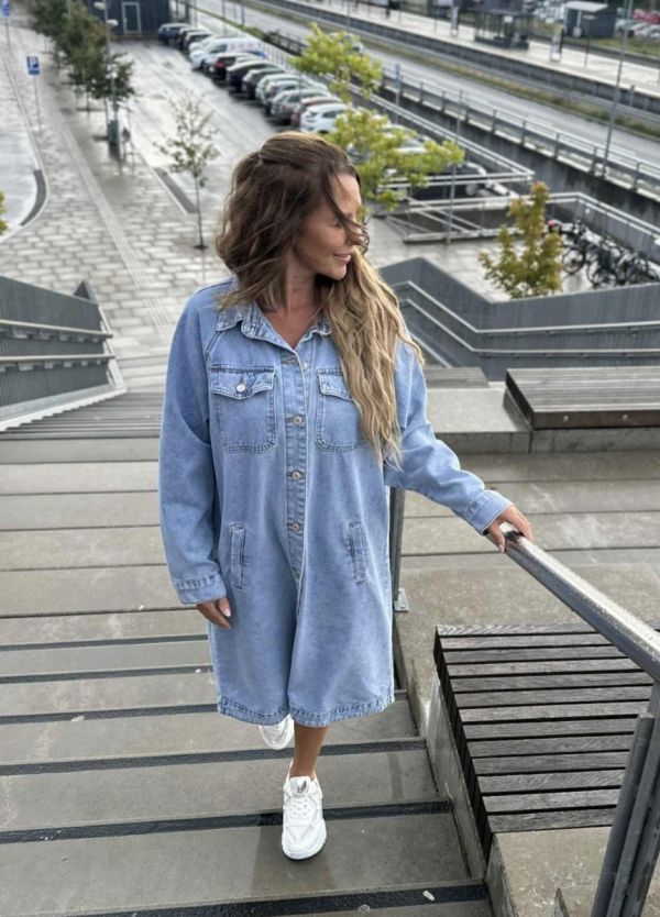 Esther h oversized denim kjole 