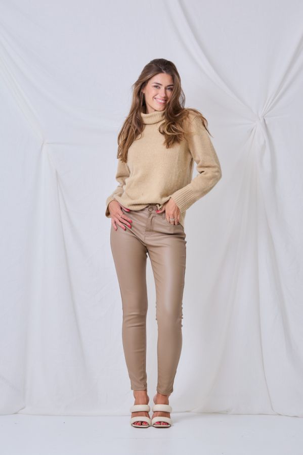 Ana & Lucy coated push up pants 6826 beige